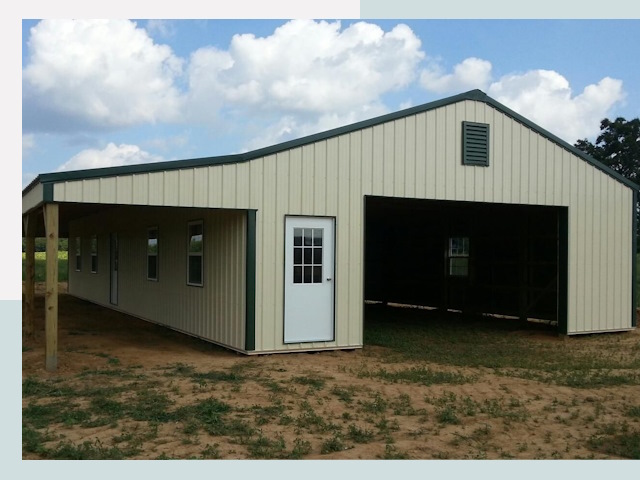 Строительство конюшен в Лениногорске